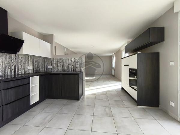 Location                                                      Maison
                        
                     6 pièces                      109 m2                     à Baume-les-Dames
