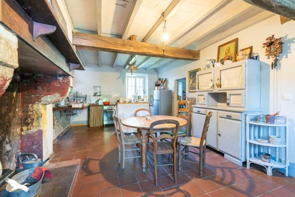 Maison à vendre |  Coudures |  5 pièces | 186 m²