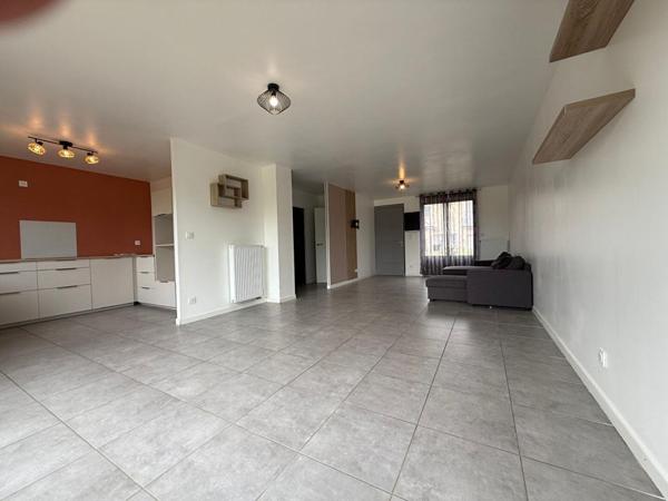 Maison Seiches Sur Le Loir 5 pièce(s) 111 m2