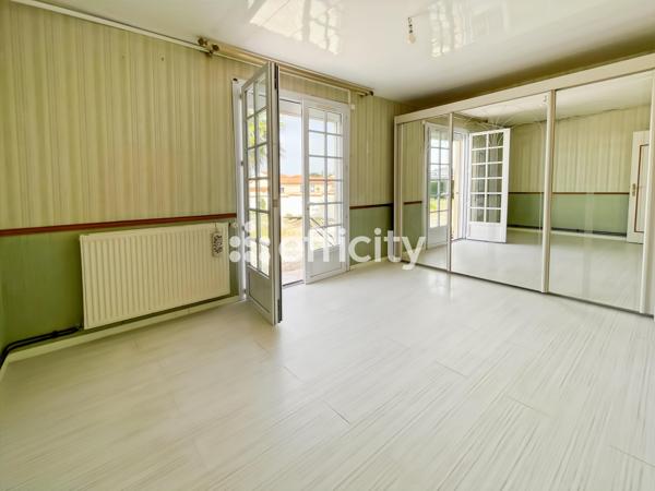 Maison
         4 pièces
        - 94 m² 257 000 € *