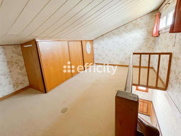 Maison
         4 pièces
        - 94 m² 257 000 € *