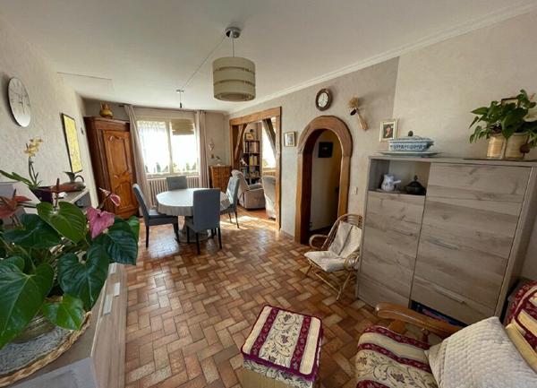 Maison à vendre    6 pièces •  Nogent-le-Rotrou