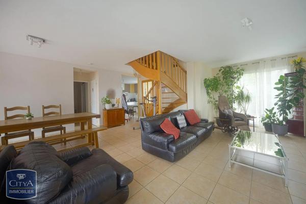 Maison à louer 5 pièces 109.98m² Ambérieu-en-Bugey (01500)