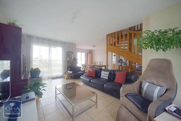 Maison à louer 5 pièces 109.98m² Ambérieu-en-Bugey (01500)