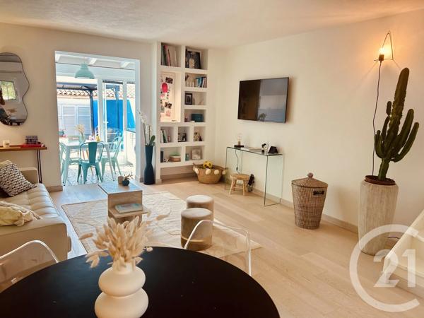 Appartement F3 à vendre  3 pièces - 66,28 m 2   STE MAXIME  - 83