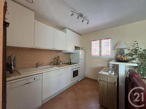 Appartement F3 à vendre  3 pièces - 66,28 m 2   STE MAXIME  - 83