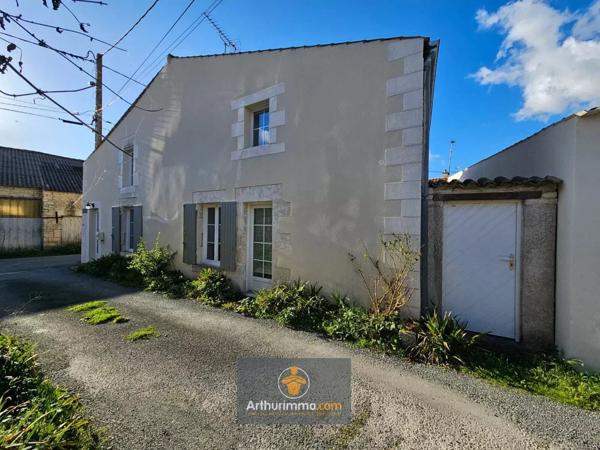 Vente Maison 4 pièces 130 m2 à Saint-Hilaire-la-Palud