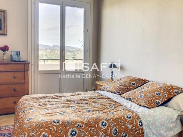 Appartement T3 - 78 m2 rénové dans un quartier résidentiel