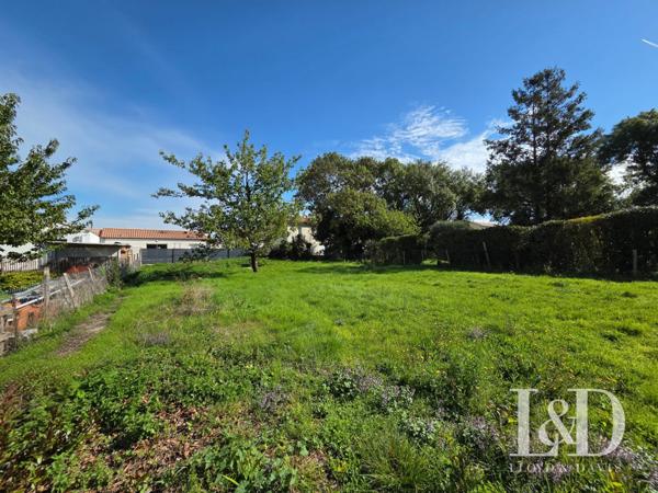 🌿 Terrain à bâtir de 510m2 au cœur de Semussac