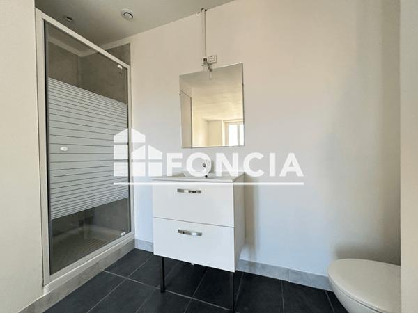 Location Studio 32 m² - 134 BOULEVARD MARECHAL JOFFRE Toulon Cedex 83000