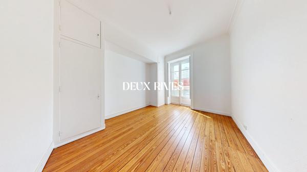 T4 - Traversant 112m2 - Terrasse calme 13 m2 acces salon / cuisine