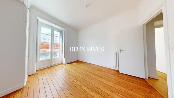 T4 - Traversant 112m2 - Terrasse calme 13 m2 acces salon / cuisine