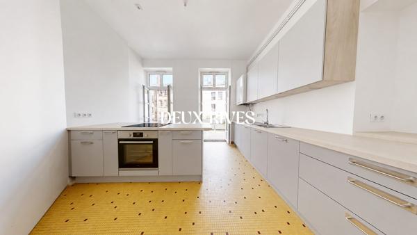 T4 - Traversant 112m2 - Terrasse calme 13 m2 acces salon / cuisine