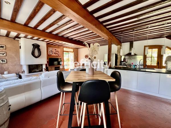 Maison 9 pièces - 211 m²