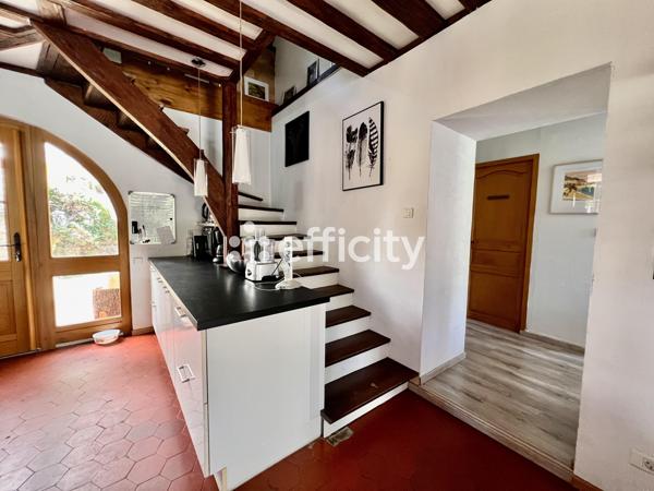 Maison 9 pièces - 211 m²