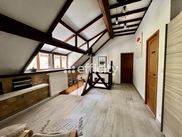 Maison 9 pièces - 211 m²