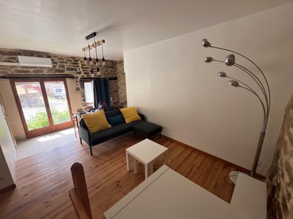 Appartement à louer 570 € CC Bio 3 p 59 m² DPE D