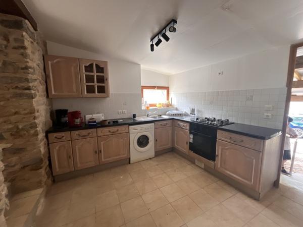 Appartement à louer 570 € CC Bio 3 p 59 m² DPE D