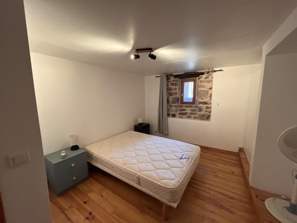 Appartement à louer 570 € CC Bio 3 p 59 m² DPE D