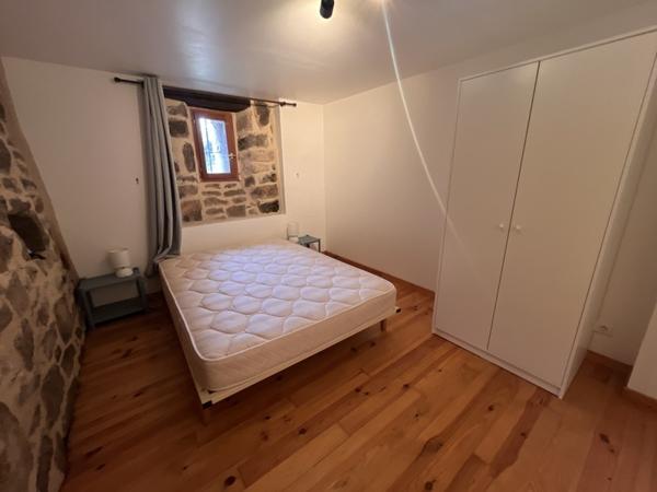 Appartement à louer 570 € CC Bio 3 p 59 m² DPE D