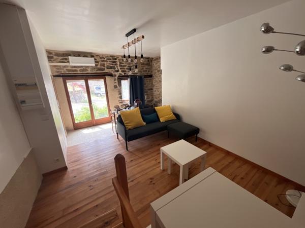Appartement à louer 570 € CC Bio 3 p 59 m² DPE D