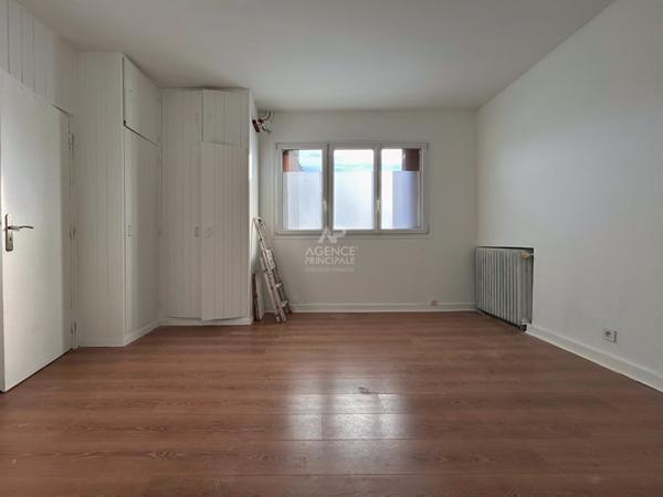 Appartement Poissy 1 pièce(s) 29.12 m2 Loyer €755/mois charges comprises **  - Référence  9042