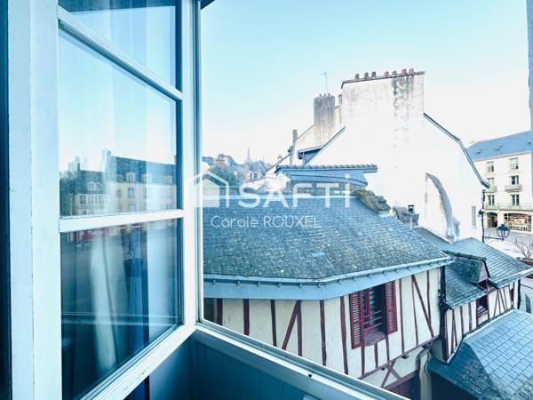 PORT DE VANNES Hauteur sous plafond au pieds des LICES