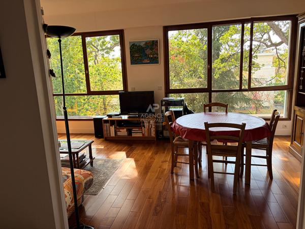 Appartement 4 pièce(s) 87 m2 545 000 € **  - Référence  13409