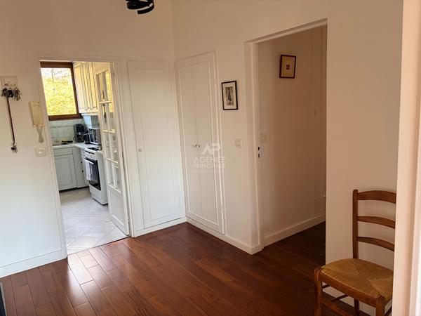 Appartement 4 pièce(s) 87 m2 545 000 € **  - Référence  13409
