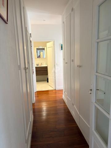 Appartement 4 pièce(s) 87 m2 545 000 € **  - Référence  13409