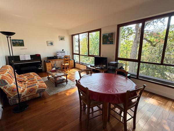 Appartement 4 pièce(s) 87 m2 545 000 € **  - Référence  13409