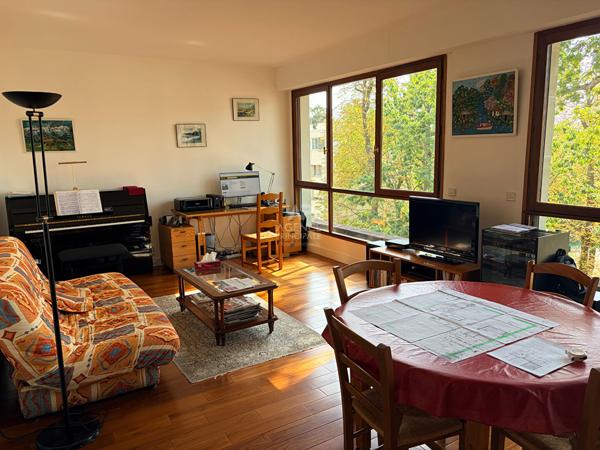 Appartement 4 pièce(s) 87 m2 545 000 € **  - Référence  13409