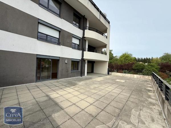 Appartement à louer 5 pièces 137.92m² Saint-Genis-Pouilly (01630)
