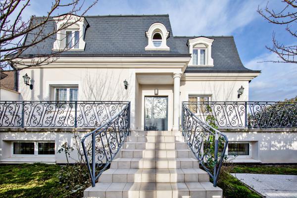 Maison 5 pièces - 350 m² Exclusivité efficity