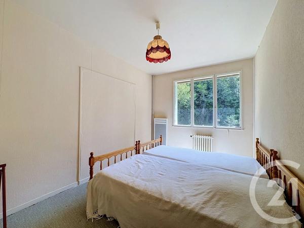 Appartement T4 à vendre  4 pièces - 80,29 m 2   COUFLENS  - 09