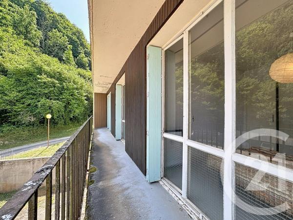 Appartement T4 à vendre  4 pièces - 80,29 m 2   COUFLENS  - 09