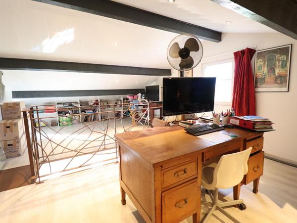 Maison Peschadoires 7 pièce(s) 160 m2 environs + jardin +/-2000 m2