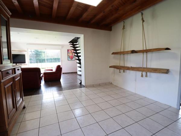 Maison Peschadoires 7 pièce(s) 160 m2 environs + jardin +/-2000 m2