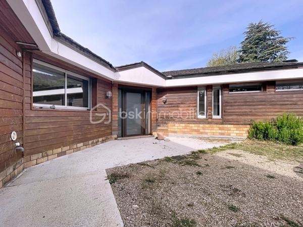 Local d activites de 430 m²