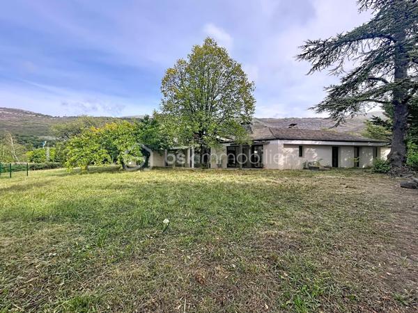 Local d activites de 430 m²