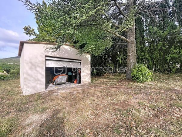 Local d activites de 430 m²