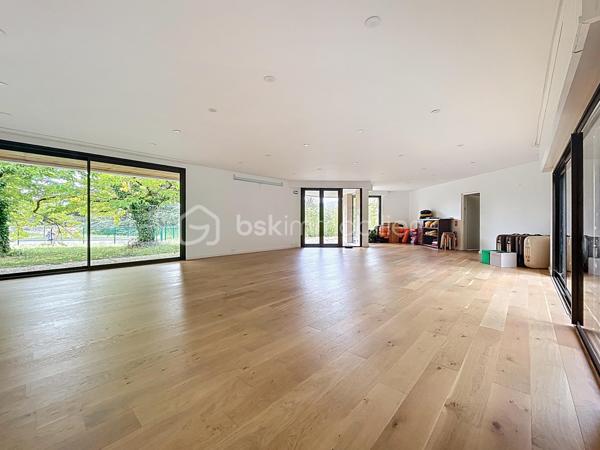 Local d activites de 430 m²