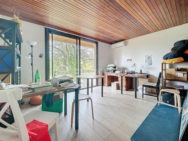 Local d activites de 430 m²