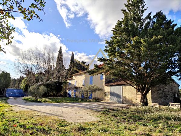 MAS EN CAMPAGNE INDIVIDUEL A RENOVER AVEC HANGAR SUR 8 440M2