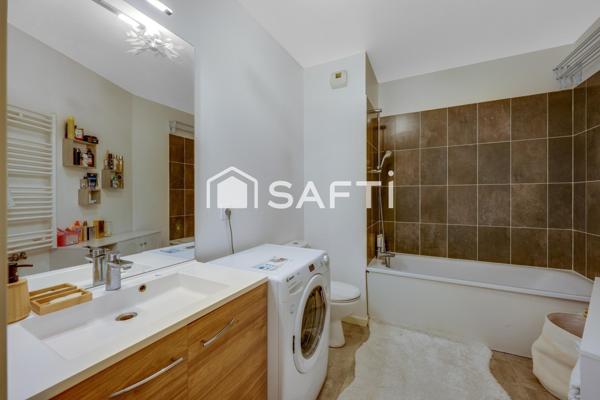 Appartement deux pièces avec un extérieur au calme