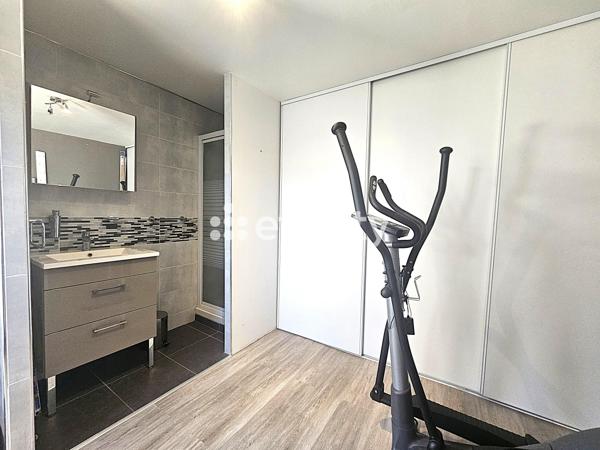 Maison
         6 pièces
        - 127 m² 460 000 € *