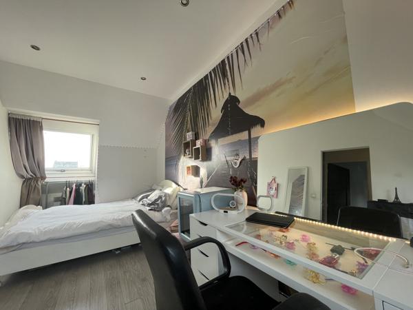 Modernité et Haute Performance Énergétique : Un Pavillon de 2012 au Potentiel Unique à Cambrai