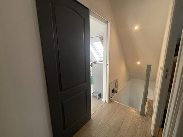 Modernité et Haute Performance Énergétique : Un Pavillon de 2012 au Potentiel Unique à Cambrai