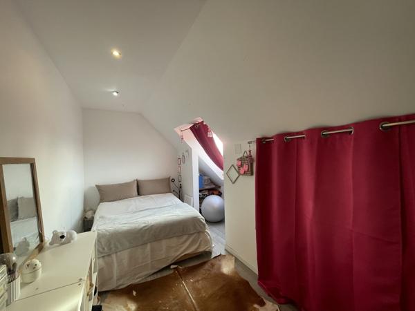 Modernité et Haute Performance Énergétique : Un Pavillon de 2012 au Potentiel Unique à Cambrai