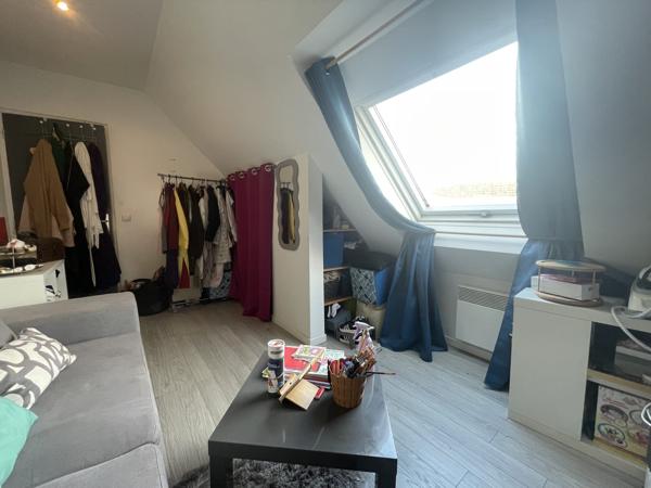 Modernité et Haute Performance Énergétique : Un Pavillon de 2012 au Potentiel Unique à Cambrai